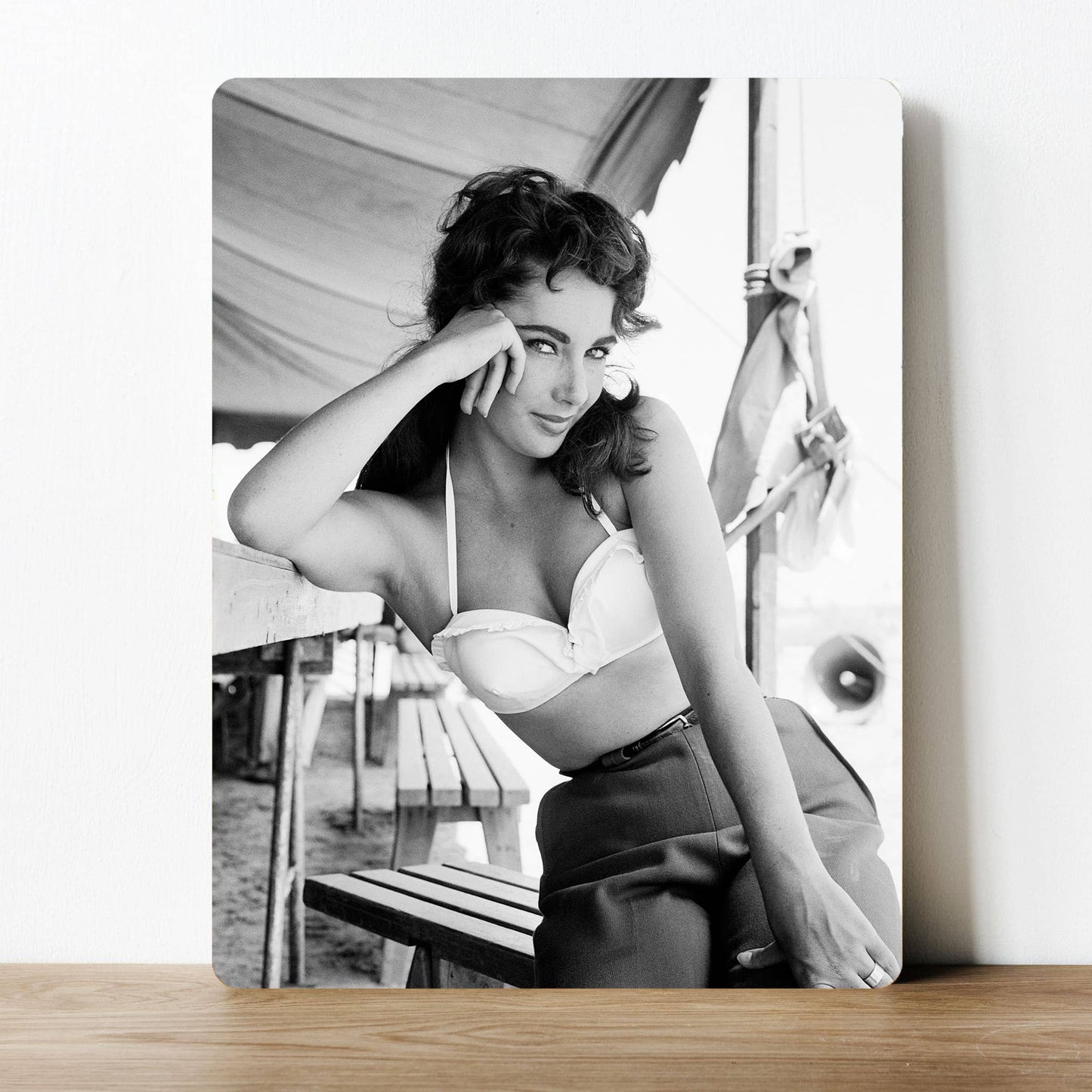 Elizabeth Taylor Black and White | Metal Sign Plaque