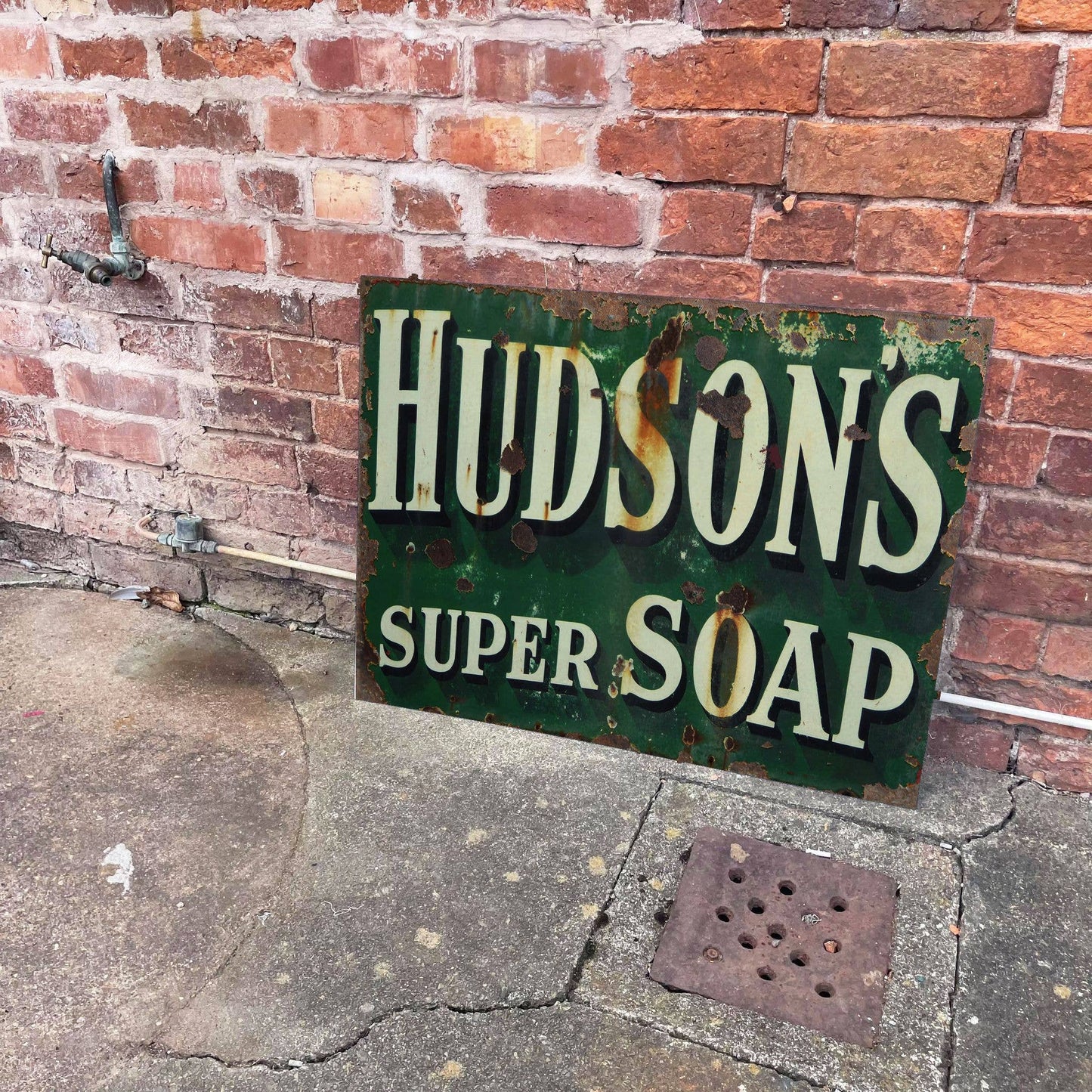 Hudsons Green | Metal Advertising Wall Sign