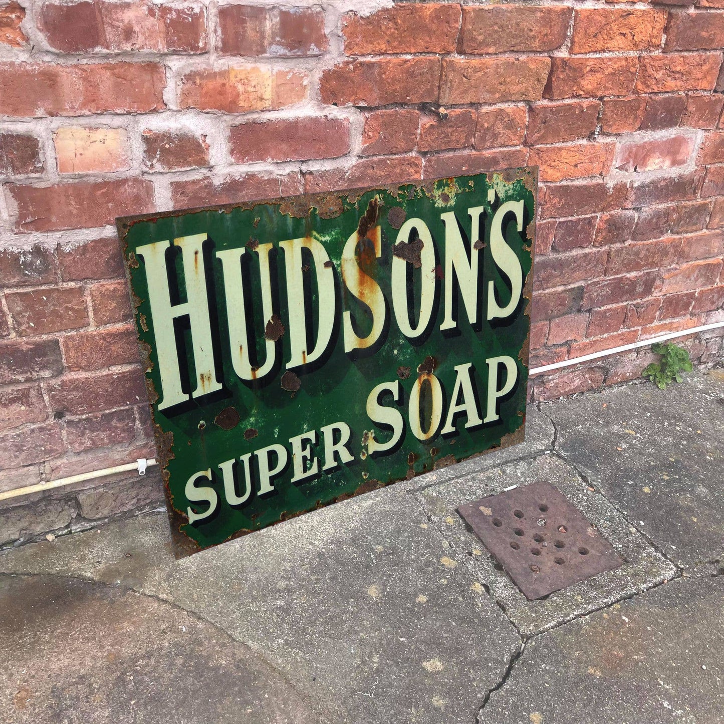 Hudsons Green | Metal Advertising Wall Sign
