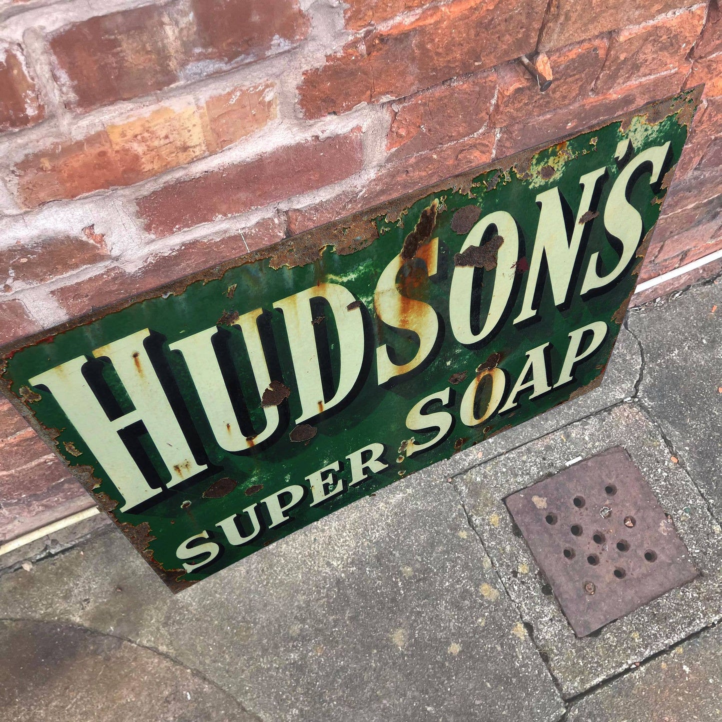 Hudsons Green | Metal Advertising Wall Sign