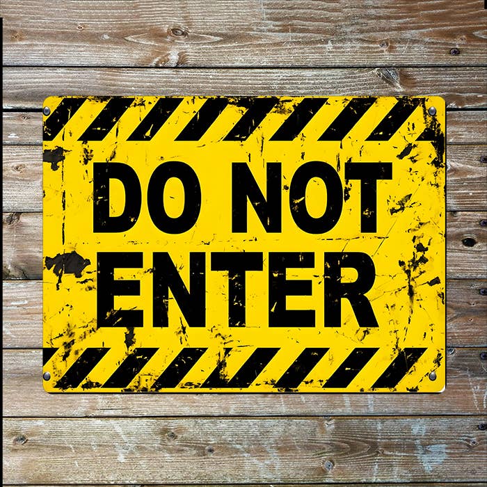 Yellow Do Not Enter | Metal Sign Plaque